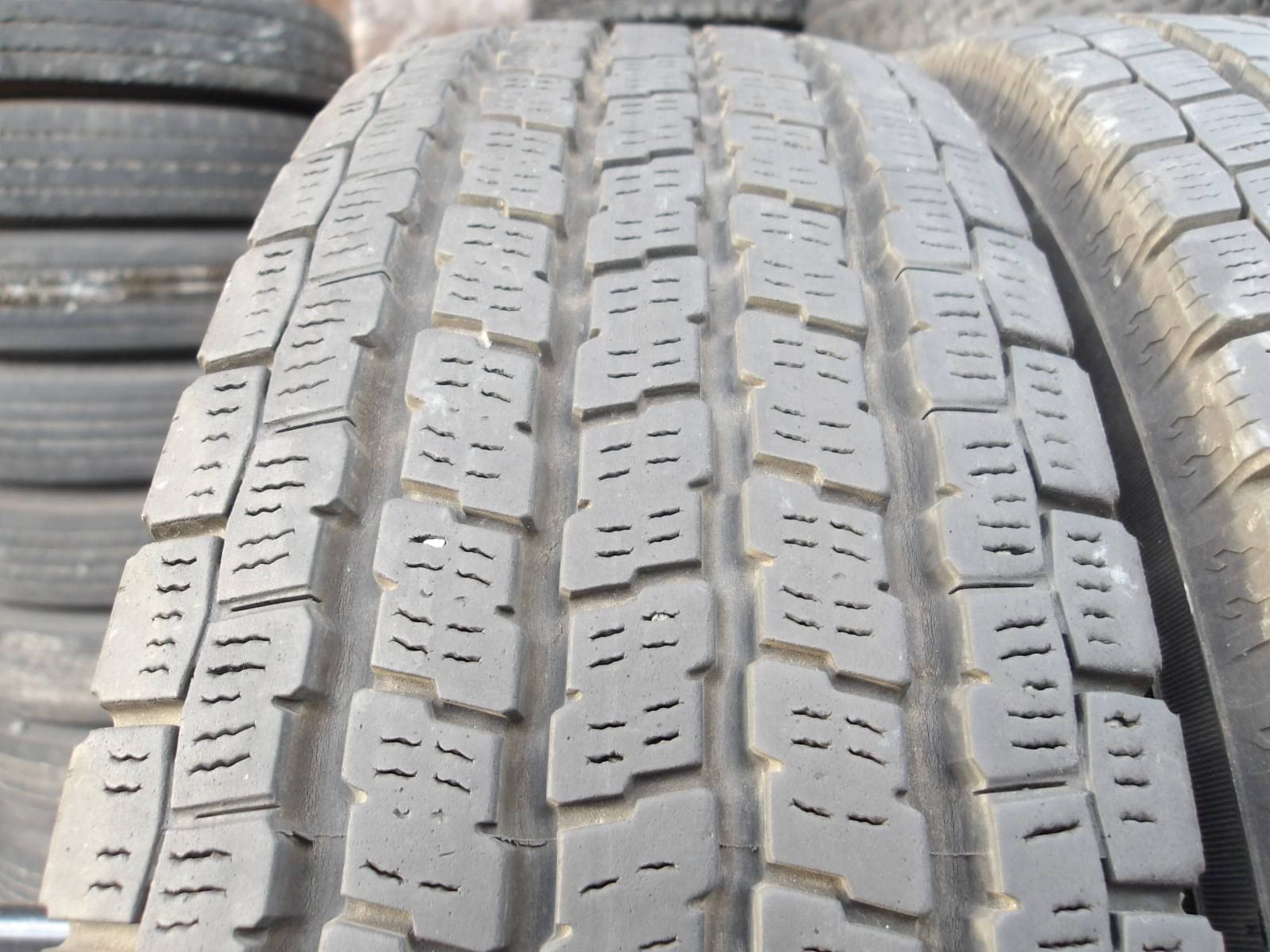 Amazon | Z865 155/80R14 冬4本セット スタッドレス LT 88/86N 155/80